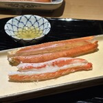 富小路 やま岸 - 【焼物】:焼き香箱ガニの足×2