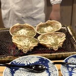 富小路 やま岸 - 焼き香箱ガニの甲羅焼き