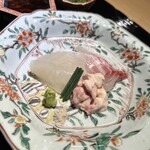 富小路 やま岸 - 【お造り】:明石のタイと淡路島のカワハギ