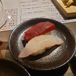 地酒と道産食材 一笑 - お寿司2種(お通し)450円