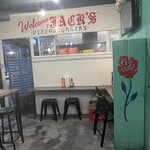 Jack's pizza and burgers - 店内④