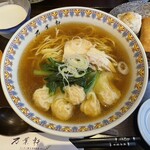 万葉軒 ワンタン麺&香港飲茶Dining - 