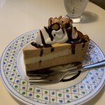 アルフォンソカフェ - 素朴だがキメるところはキメる、それがキャラメルムース◎