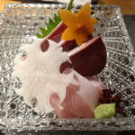 エスト！ジャパン - 北海道羅臼産天然鰤刺し（９３５円）