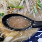 Ramen Oto - 「タンメン醤油」のスープアップ