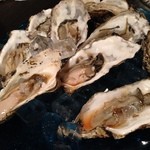 うなぎ屋酒坊・画荘 越後屋 - 厚岸産生牡蠣