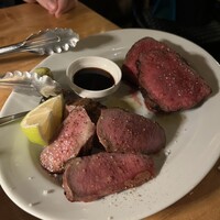 カルネジーオ イースト - 