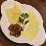 ワインバー バッカス - ピアーヴェ６カ月・１２カ月（各５５０円）２０２３年１１月