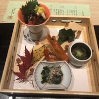 個室和食 肉割烹 吟次郎 品川駅前店 - 