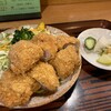 Tonkatsu Fuji - ヒレ(一口)カツ定食。
                このボリュー厶で、お値段ニャンと税込980円！
                ฅ(ºﾛº; )ฅﾆｬﾆｰｰｰ！