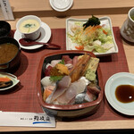 Sushi Masatei - ちらし丼ランチ1500円、サラダ•茶碗蒸し300円