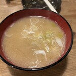 三ぶちゃん - マグロとネギの味噌汁