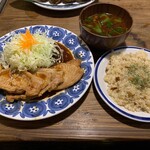 岡本 - ロース生姜焼き定食（ガーリックライス変更）