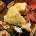 青山　仁 - 手前はあわび茸、奥はくずを打った海老芋。美味しかった。