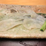 青山　仁 - 愛知のトラフグ。3日寝かせて身を厚めに切った物。食感も楽しみました。