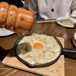 伊樽飯酒場バルバル - チーズパスタの完成！