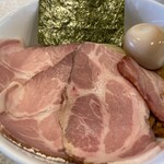 らぅめん考房 ありがた屋 - 「濃厚豚白湯つけ麺（1,000円）」、「麺大盛(150円)」、「半熟味玉子（150円）」、「ローストポーク２枚（350円）」