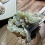 九つ井 - 牡蠣の天ぷら断面。