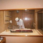 九つ井 - 蕎麦打ち中。（切ってるところ）