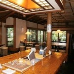 九つ井 - テーブル席。