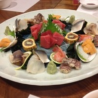 石鍋のぐち 白金邸 - 下のお寿司屋さんからお造り