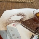 Cafe Restaurant 椎の木とイノシシ - 