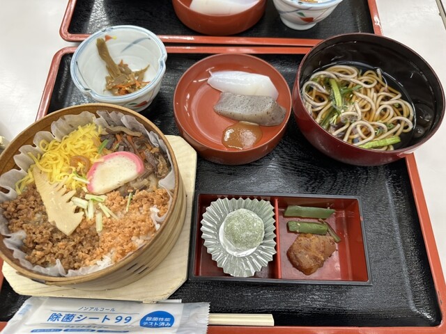 鶴ヶ城会館 - 西若松（レストラン）の写真