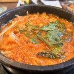 韓国料理 ホンデポチャ - プデチゲ定食です