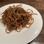 ビレッジ - お通し的パリパリめの焼きそばさん