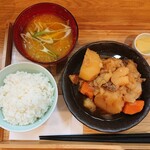 花&花 - 日替わり定食（肉じゃが定食）