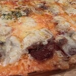 Sicilia - ピザ ミックス・アンチョビトッピング　1,300円