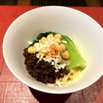 4000 Chinese Restaurant - 重慶風肉味噌の和え麺