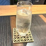 4000 Chinese Restaurant - サントリーウイスキー 響 1500円