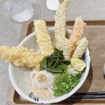 ぶっかけうどん こむぎ さくら製麺所。 - 