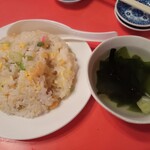 Chuugokuryouri Toukaken - 半チャーハン、スープ