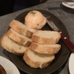 Marcador - タラモサラダはパン付き