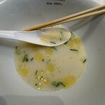 黄金の塩らぁ麺 ドゥエイタリアン - 