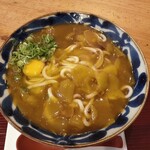 渡辛来屋 - 月見カレーうどん大盛り