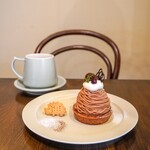 Kafeno Aru Kurashi Tookashi Noomise - モンブラン
