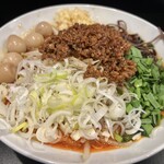 Butakaze - 限定『麻婆味噌台湾』（1,300円）＋燻製うずら（150円）、ニンニクコール