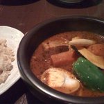 スープカレー キマラン - 豚角煮と豆のスープカレー