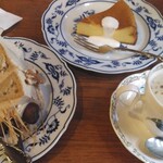 西洋茶館 - カフェ・カプチーノとチーズケーキとマロンのシフォンケーキ