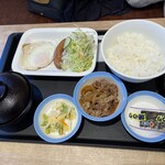 松屋 - ソーセージエッグ定食