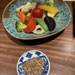 Beef Atelier うしのみや東京 - 彩り野菜のグリルサラダ デュカ