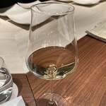 Beef Atelier Ushinomiya Toukyou - 2杯目: フランスのジュラの白ワイン