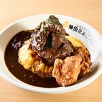 肉盛りオムライス