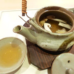 新和食 元永 - マツタケとアラの土瓶蒸し