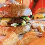 CRITTERS BURGER - 