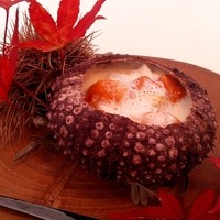 エスキス - ウニと栗，茶わん蒸し風，微妙にリンゴが効いています