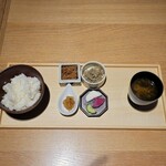 Gendai Satoyama Ryouri Zen Hausu - ご飯　山形県産はえぬき　お味噌汁 仙台八丁味噌赤だし　肉そぼろ　ちりめん山椒　柚子味噌  香の物